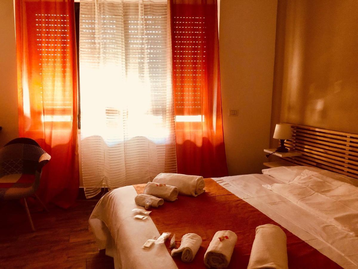 Napoli Central Station Deluxe Bed & Breakfast Bagian luar foto