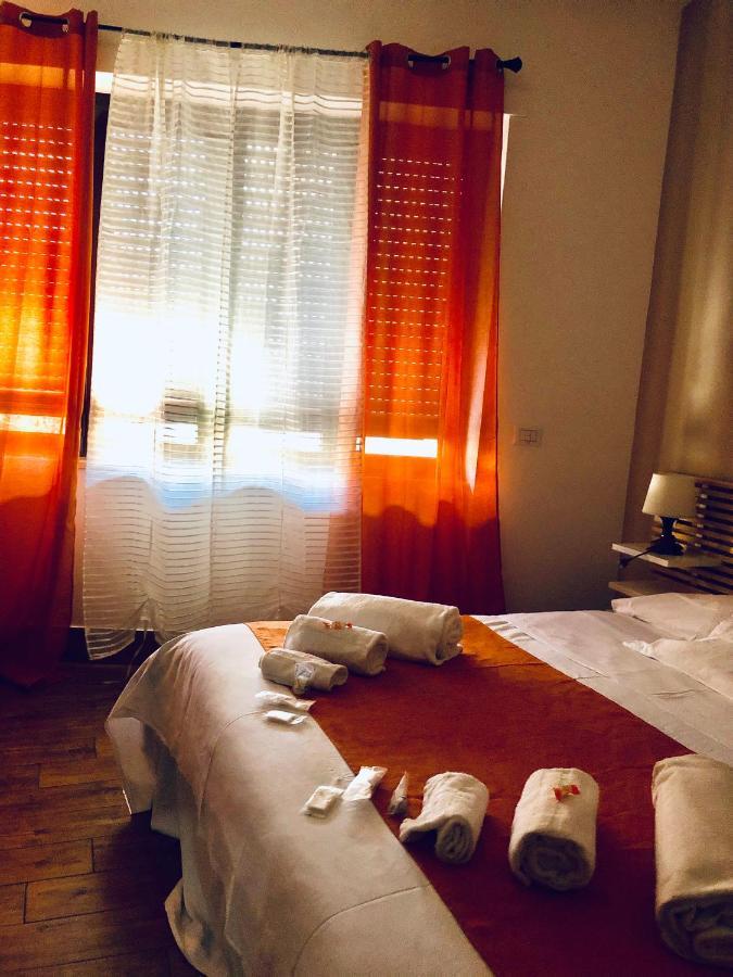 Napoli Central Station Deluxe Bed & Breakfast Bagian luar foto