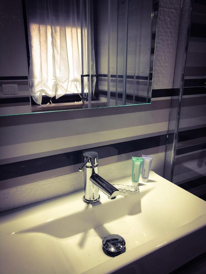 Napoli Central Station Deluxe Bed & Breakfast Bagian luar foto